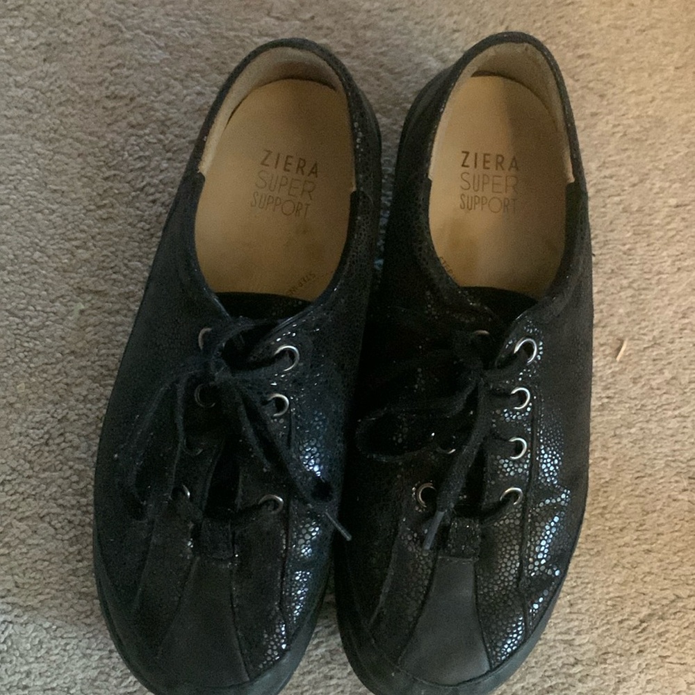Shoe
